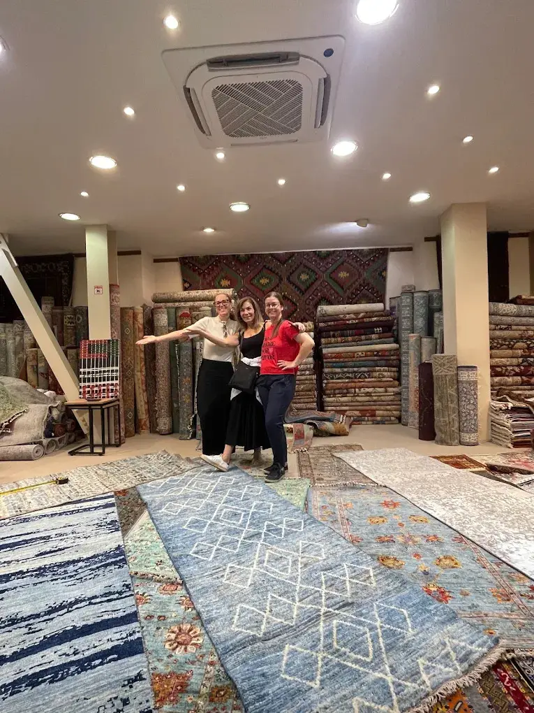 How Rug Shopping in Istanbul Really Works: A Visit to Nakkaş Rugs